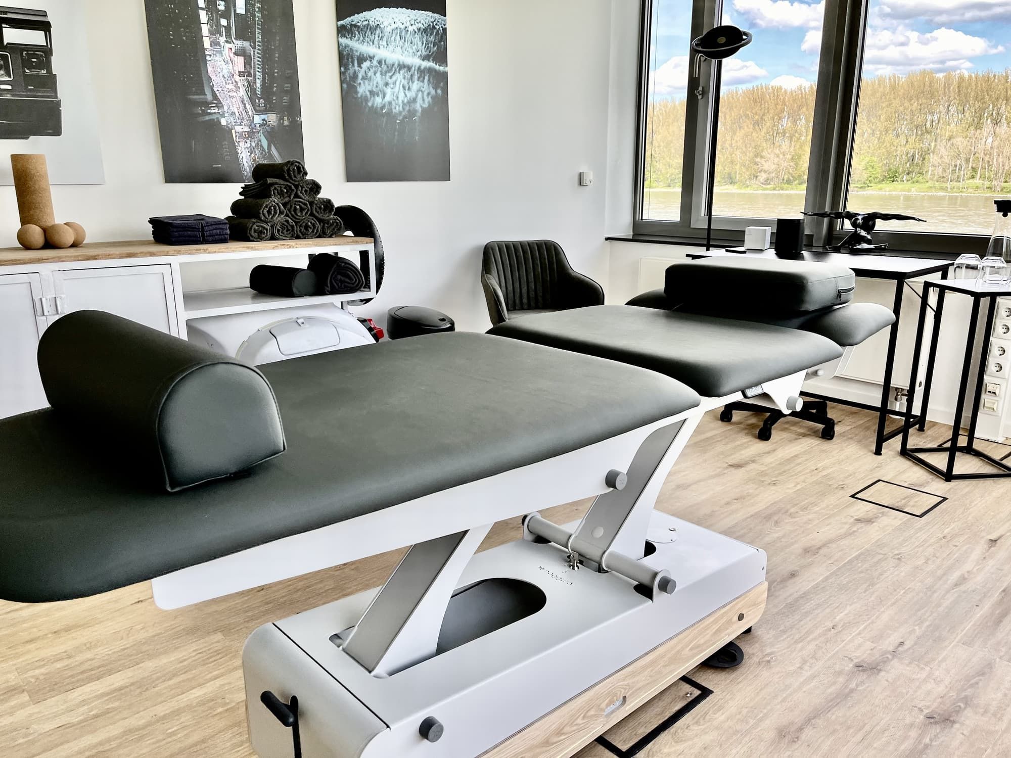 Rhein Physio Physiotherapie in Bonn Therapieliege